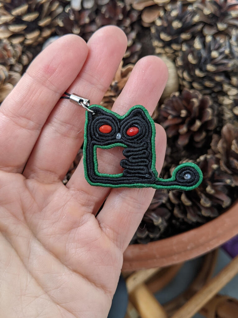 Red eye cat pendant Red eye cat pendant