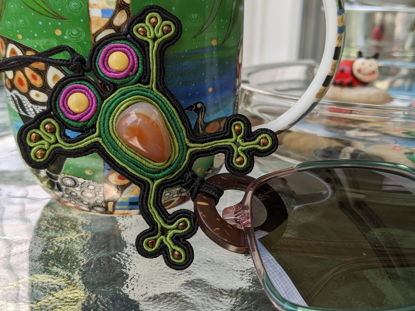 Crazy frog holder Crazy frog holder
